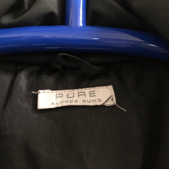 Pure Alfred Sung black puffer vest - Picture 2 of 4